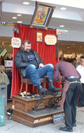 Schuhputzer in Aktion