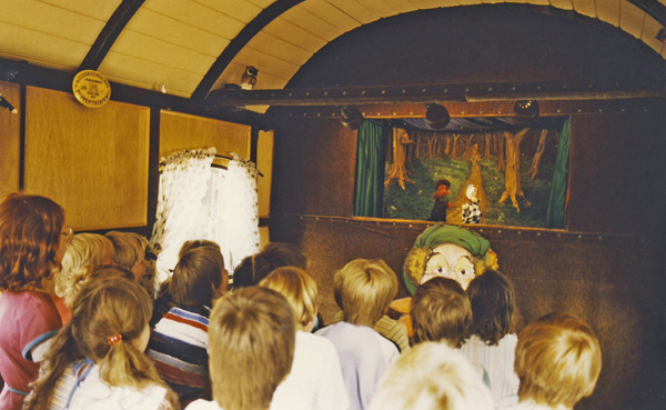 Innenansicht des historischen Puppentheaters