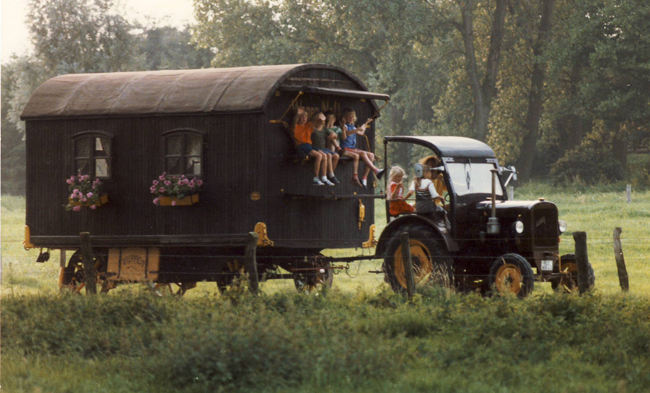 Bolderwagen mit Zugmaschine